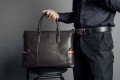 Túi da bò đựng laptop chính hãng laforce cao cap tla567-5-n phoi vien mau 2 ben
