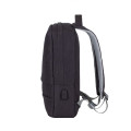 Balo Laptop 15.6inch Rivacase 7562 Black (Polyester, Khả Năng Chống Nước)