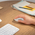 Chuột Không Dây Logitech Signature Comfort M840L Off-white (Bluetooth, 4000 DPI, Quiet Clicks, Pin AA)