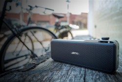 SPEAKER JAMO BLUETOOTH DA LAP VAO THUNG DS3 (CHAMPAGNE)