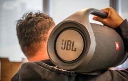 Loa JBL BoomBox màu đen