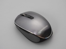 Chuột không dây Newmen F900S Dual Mode, Màu xám (Bluetooth 5.0 + USB 2.4GHz, 4000 DPI, Silent, Pin sạc)